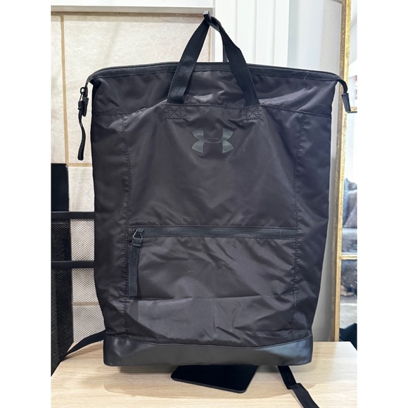 Under Armour Women's Travel Packable Lightweigh Multi-Tasker Backpack in Black - Picture 1 of 4